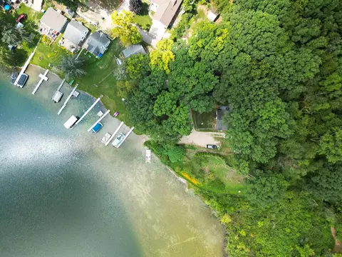 View/Area - 9728 Lakeview Dr, Jerome, MI 49249 photo 2 of 6