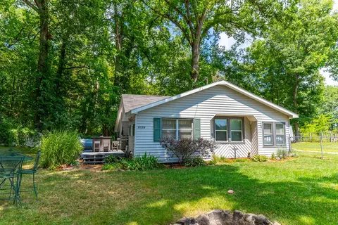 Exterior - 9728 Lakeview Dr, Jerome, MI 49249 photo 4 of 34