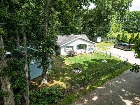 Exterior - 9728 Lakeview Dr, Jerome, MI 49249 photo 33 of 34