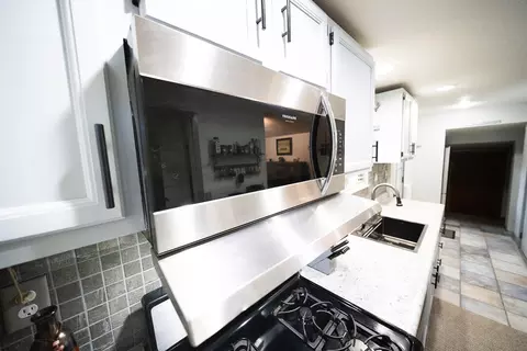Kitchen - 9728 Lakeview Dr, Jerome, MI 49249 photo 3 of 8
