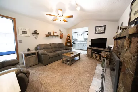 Living - 9728 Lakeview Dr, Jerome, MI 49249 photo 5 of 8
