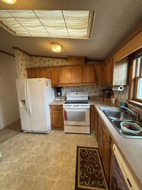 Kitchen - 8670 N Baldwin Rd, Rush, MI 48841 photo 3 of 4