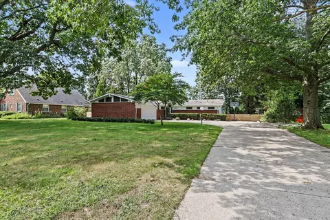 3206 W Valley View Dr, St. Joseph, MI 49085