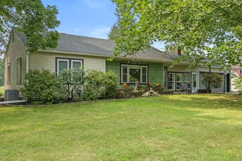 608 E Van Buren St, Gobles, MI 49055
