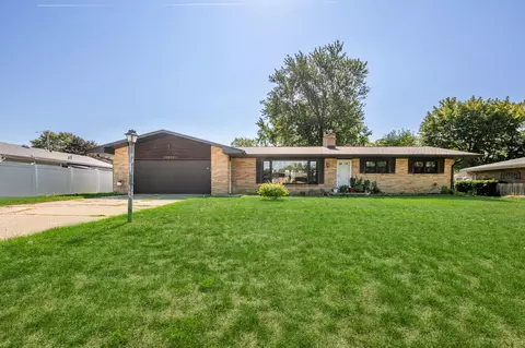 1050 Jean Ann Dr, St. Joseph, MI 49085