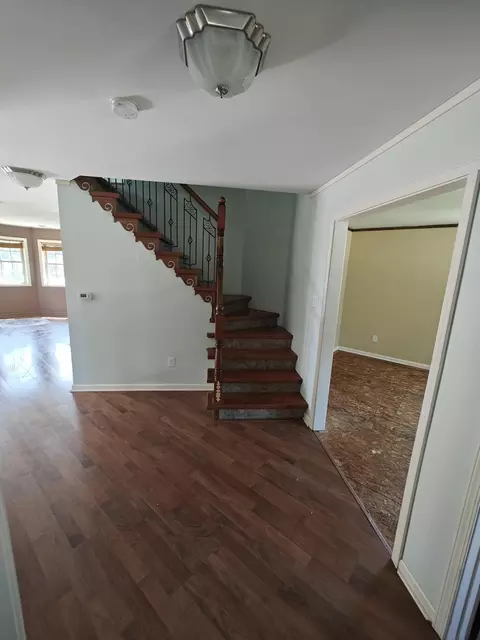 Entry Way - 22301 Forest Ave, Lagrange, MI 49031 photo 2 of 4