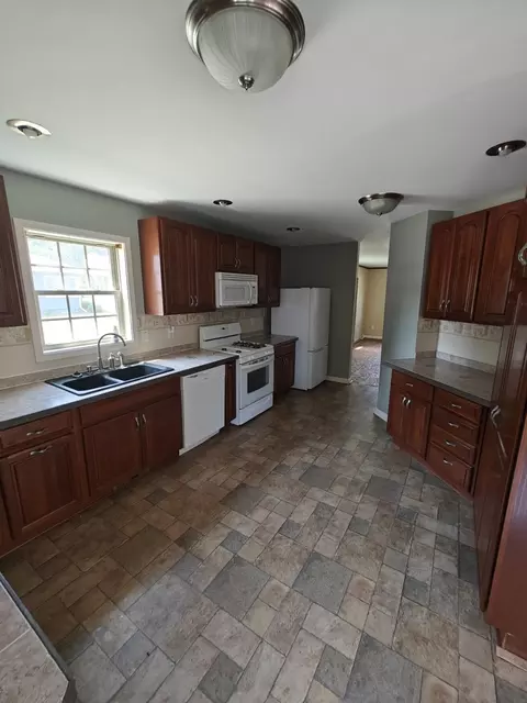 Kitchen - 22301 Forest Ave, Lagrange, MI 49031 photo 2 of 2