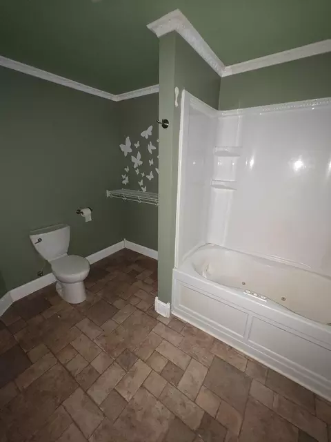 Bath - 22301 Forest Ave, Lagrange, MI 49031 photo 1 of 4