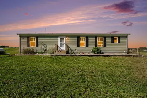 256 Hatfield Rd, Niles, MI 49120