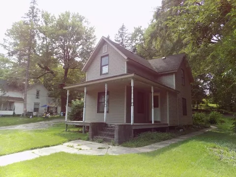 166 N West St, Coloma, MI 49038