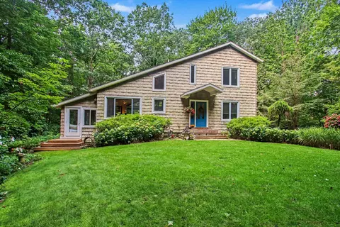 1735 N Darling Ln, Ganges, MI 49408