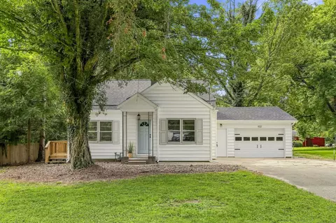 432 E Baldwin Ave, Watervliet, MI 49098