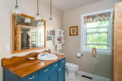 Bath - 5665 W Phillips Rd, Three Oaks, MI 49128 photo 2 of 3