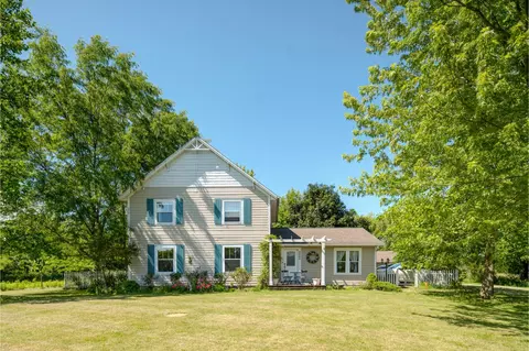 Exterior - 5665 W Phillips Rd, Three Oaks, MI 49128 photo 2 of 16