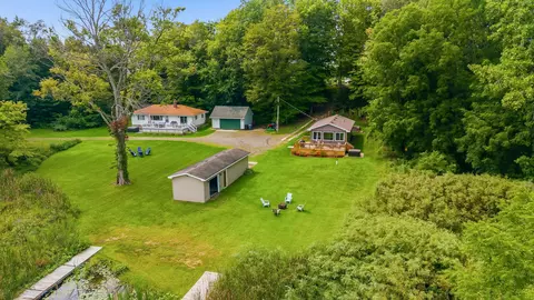 48781 48873 Rush Lake Rd, Hartford, MI 49057