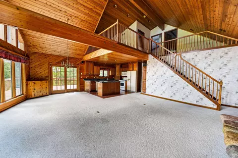 Living - 61519 Neaman Rd, Lockport, MI 49042 photo 3 of 5