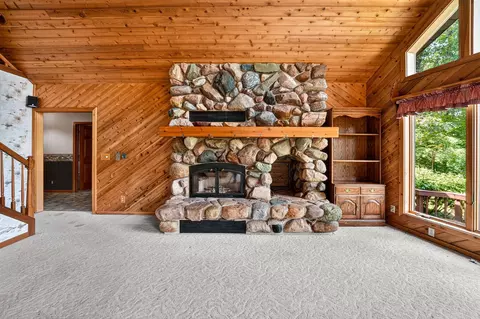 Living - 61519 Neaman Rd, Lockport, MI 49042 photo 2 of 5