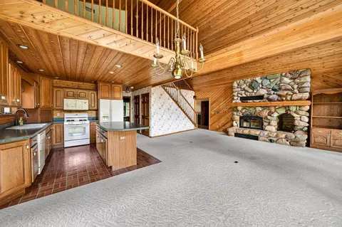 Living - 61519 Neaman Rd, Lockport, MI 49042 photo 4 of 5