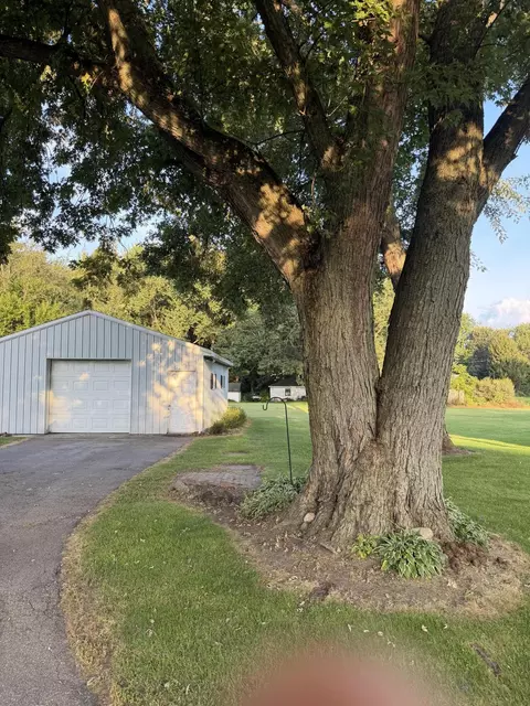 1638 2nd St, Galien, MI 49113 photo 2