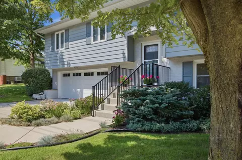 1326 W Water St, New Buffalo, MI 49117