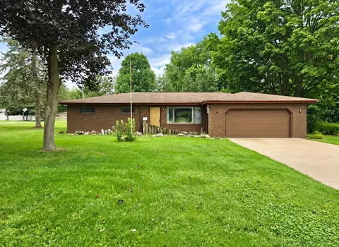 4850 Shore Dr, Coloma, MI 49038