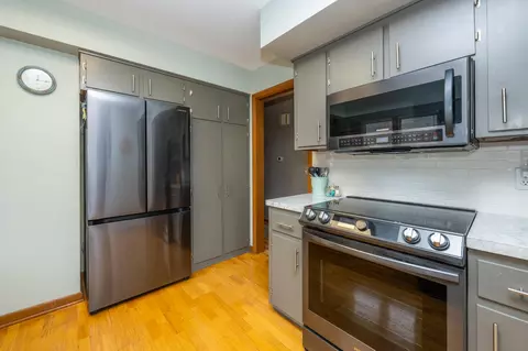 Kitchen - 1307 Marion Ave, St. Joseph, MI 49085 photo 4 of 6