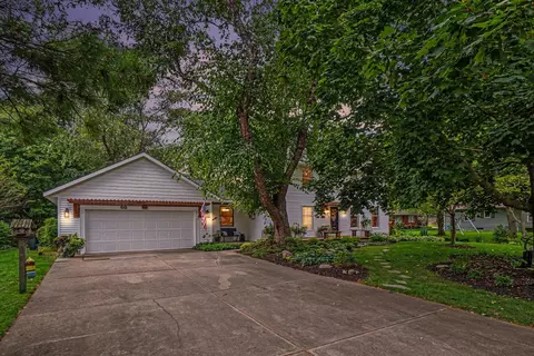 60 Gabriel Dr, South Haven, MI 49090