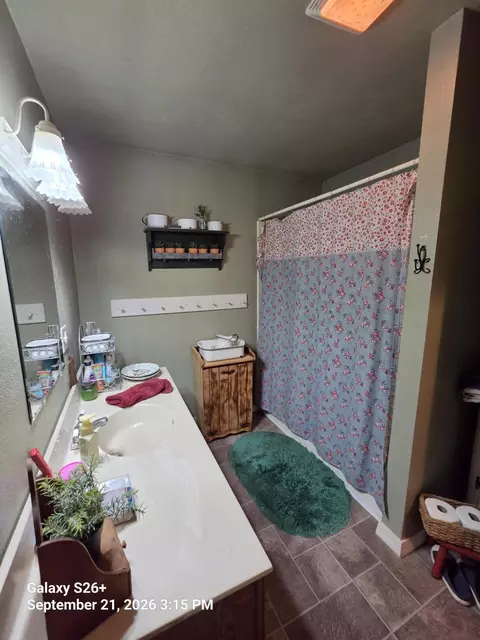 Bath - 15995 Guyer St, Porter, MI 49130 photo 1 of 1