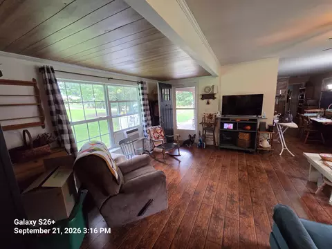 Living - 15995 Guyer St, Porter, MI 49130 photo 2 of 3