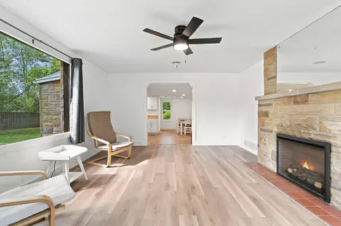 Living - 1716 S 3rd St, Niles, MI 49120 photo 2 of 4