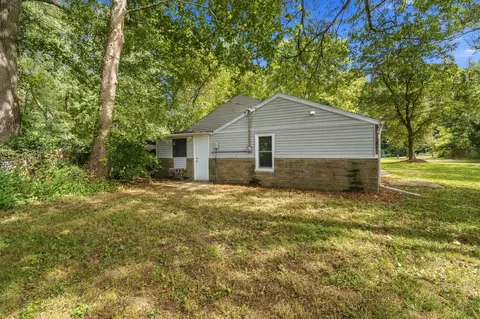 Exterior - 1716 S 3rd St, Niles, MI 49120 photo 4 of 5