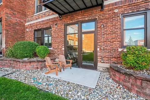 460 Broadway St UNIT SOUTH, South Haven, MI 49090