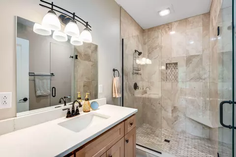 Bath - 15741 Auld Way, Chikaming, MI 49129 photo 1 of 5