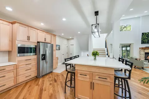 Kitchen - 15741 Auld Way, Chikaming, MI 49129 photo 4 of 4