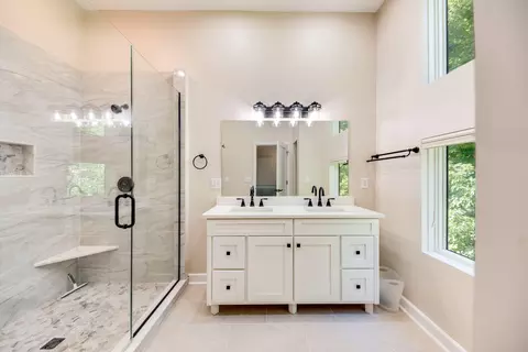 Bath - 15741 Auld Way, Chikaming, MI 49129 photo 3 of 5