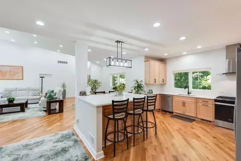 Kitchen - 15741 Auld Way, Chikaming, MI 49129 photo 2 of 4