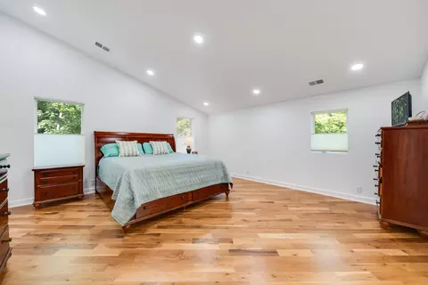Bedroom - 15741 Auld Way, Chikaming, MI 49129 photo 2 of 3
