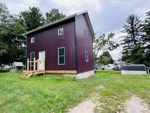 Exterior - 6610 E Berrien St, Eau Claire, MI 49111 photo 6 of 6