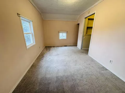 Bedroom - 6610 E Berrien St, Eau Claire, MI 49111 photo 6 of 6