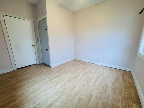 Bedroom - 6610 E Berrien St, Eau Claire, MI 49111 photo 2 of 6