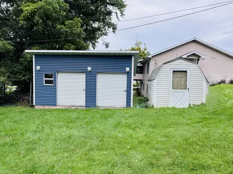 Exterior - 6610 E Berrien St, Eau Claire, MI 49111 photo 3 of 6