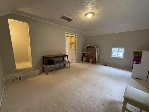 Bedroom - 6610 E Berrien St, Eau Claire, MI 49111 photo 4 of 6