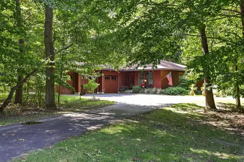 05100 Beechwood Ln UNIT SOUTH, South Haven, MI 49090