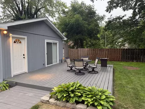 5726 Paw Paw Lake Rd, Coloma, MI 49038