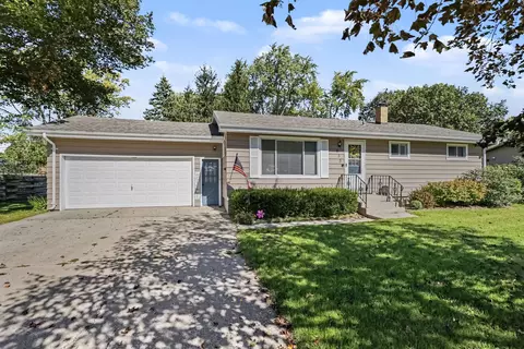 655 Ansley Dr, St. Joseph, MI 49085