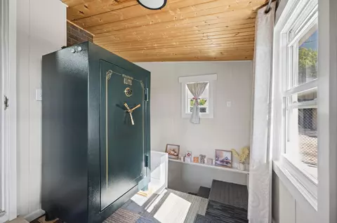 Entry Way - 106 Lagrange St, Dowagiac, MI 49047 photo 2 of 2