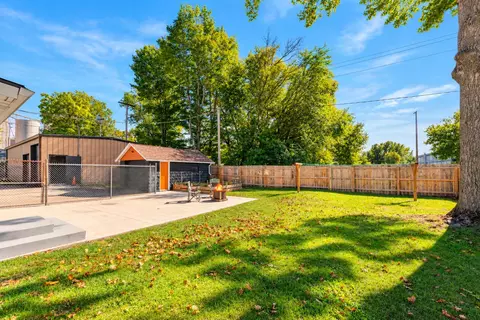 Exterior - 106 Lagrange St, Dowagiac, MI 49047 photo 7 of 11
