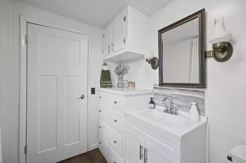 Bath - 106 Lagrange St, Dowagiac, MI 49047 photo 2 of 3