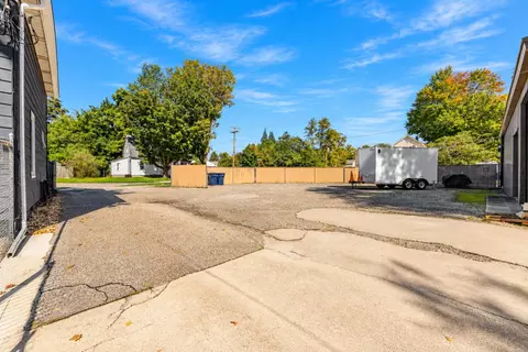 Exterior - 106 Lagrange St, Dowagiac, MI 49047 photo 10 of 11