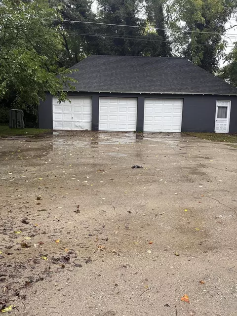 Exterior - 341 E Napier Ave, Benton, MI 49022 photo 6 of 12